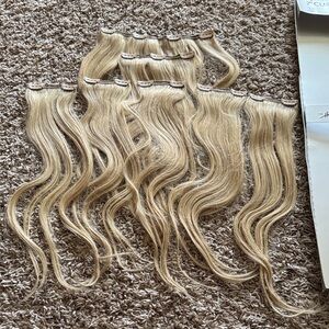 Blonde 7-Piece Hair Extensions